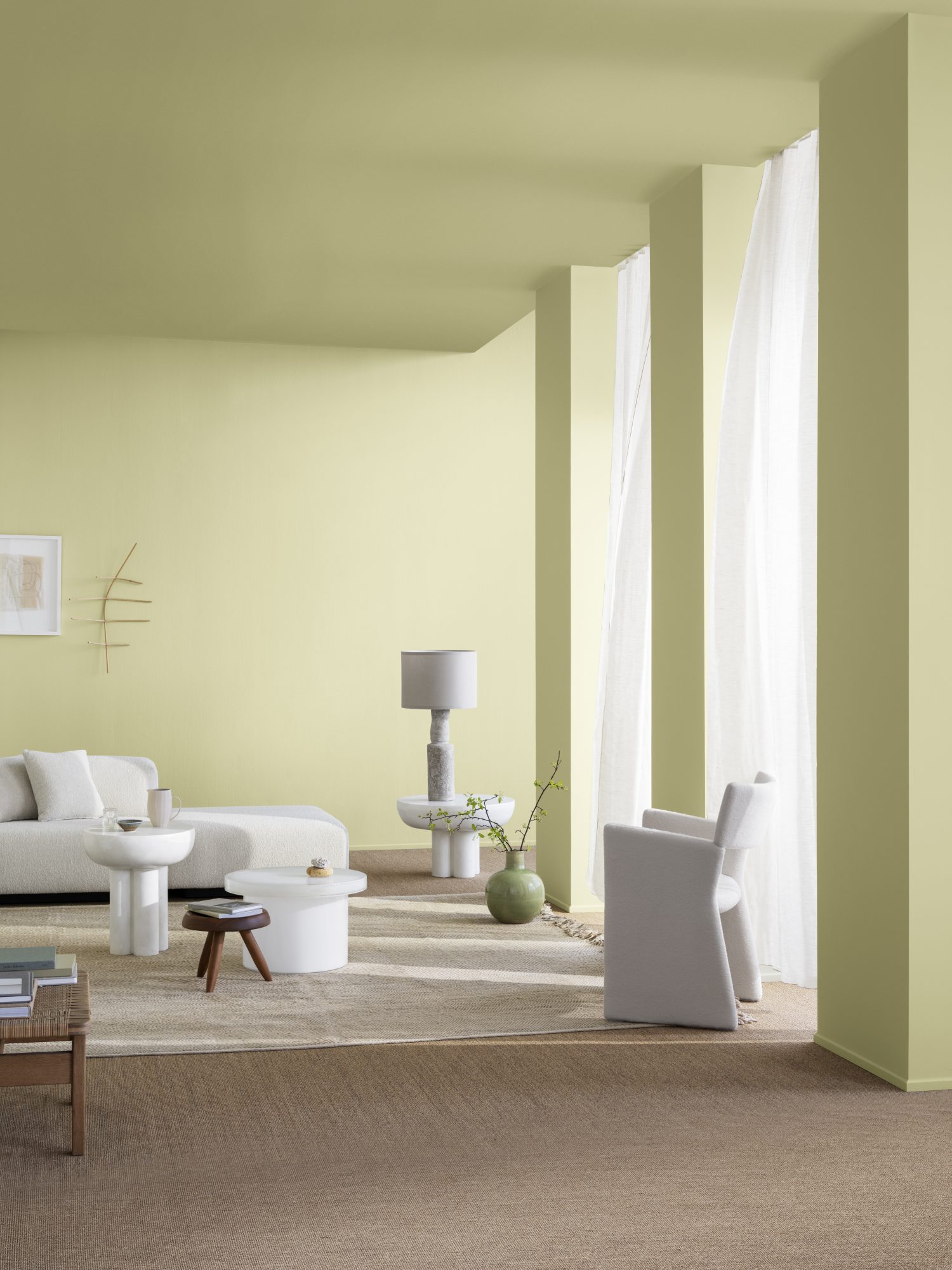 Vackra gröna färger. 8087 Vårluft fyller rummet med vårlika och syrligt gulgröna strålar.